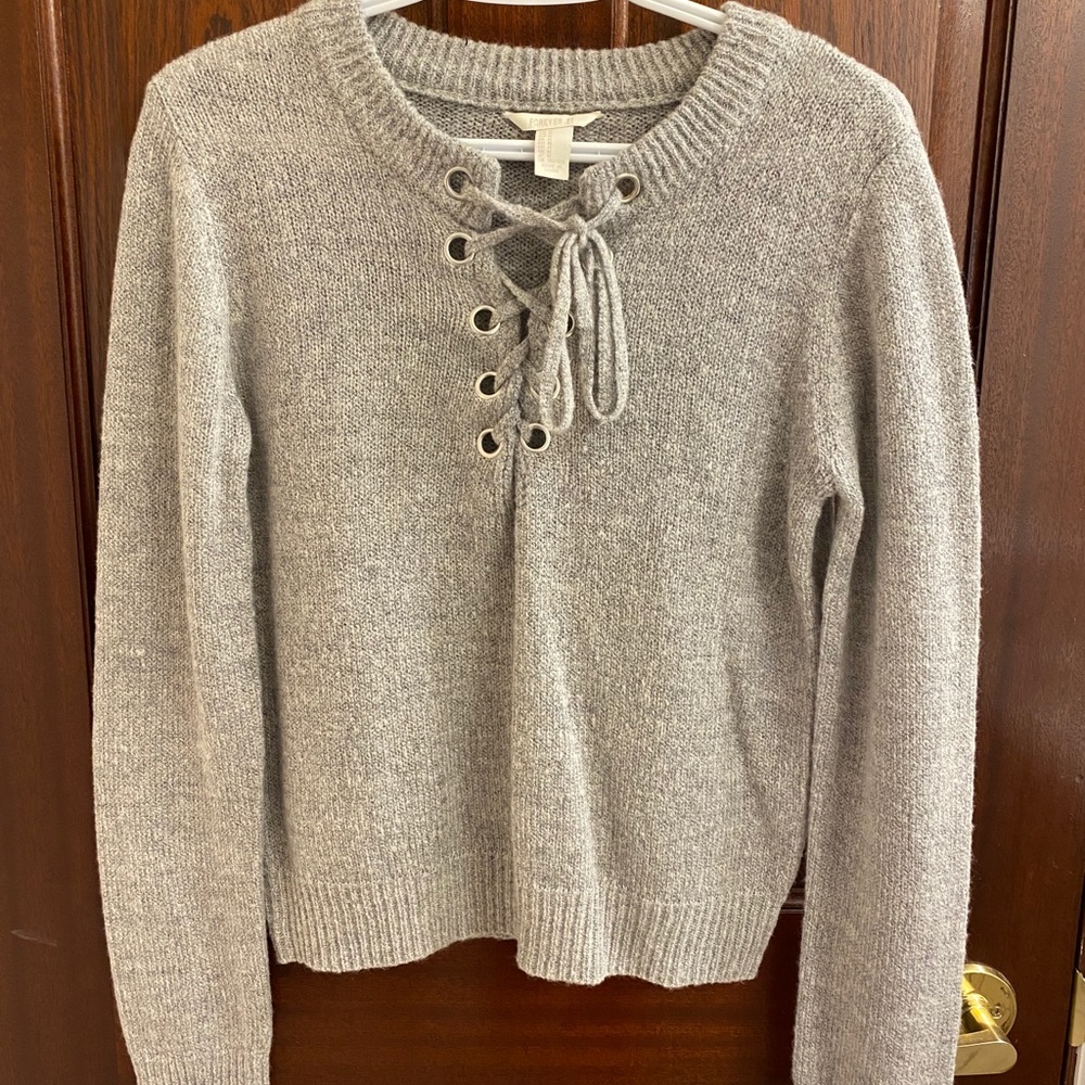 Forever 21 Grey Knit Sweater Size Medium
